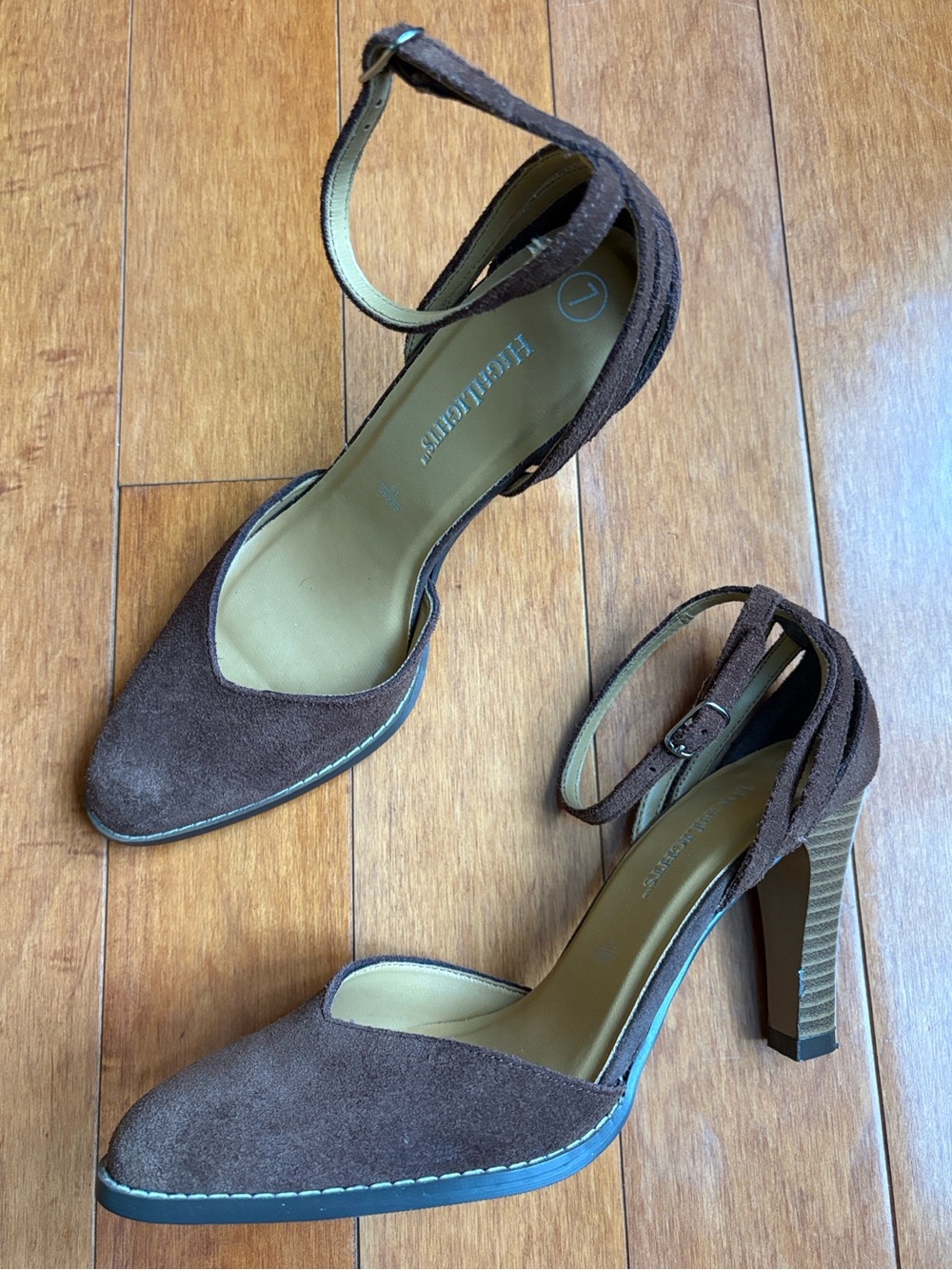 Highlights Suede Pumps